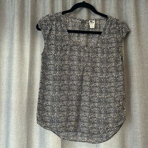 Lucky brand 100% silk top
